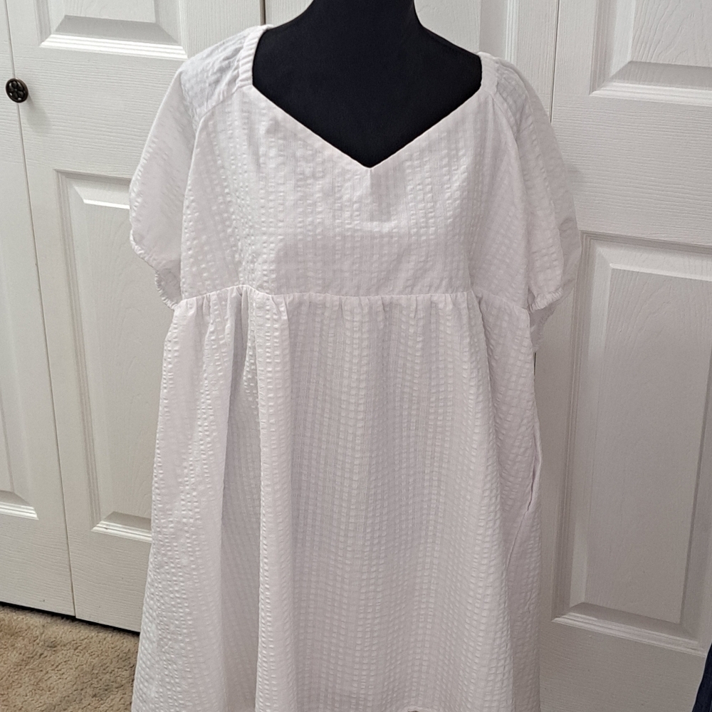 NWT Plus Size White Baby Doll Dress    Size XXL